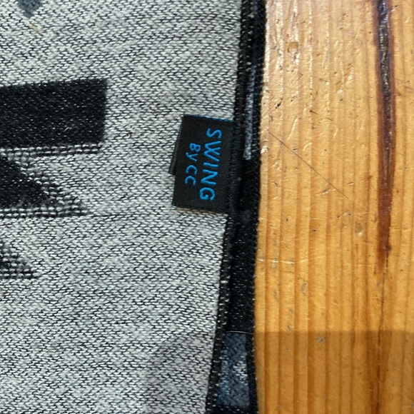 Reversible Infinity Scarf - Picture 3 of 6